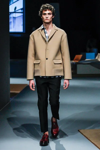 Look 7